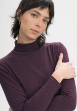 T-shirt col roulé femme en coton biologique couleur prune