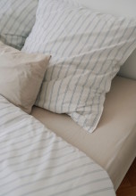 Parure de lit percale de coton biologique blanc rayures bleues